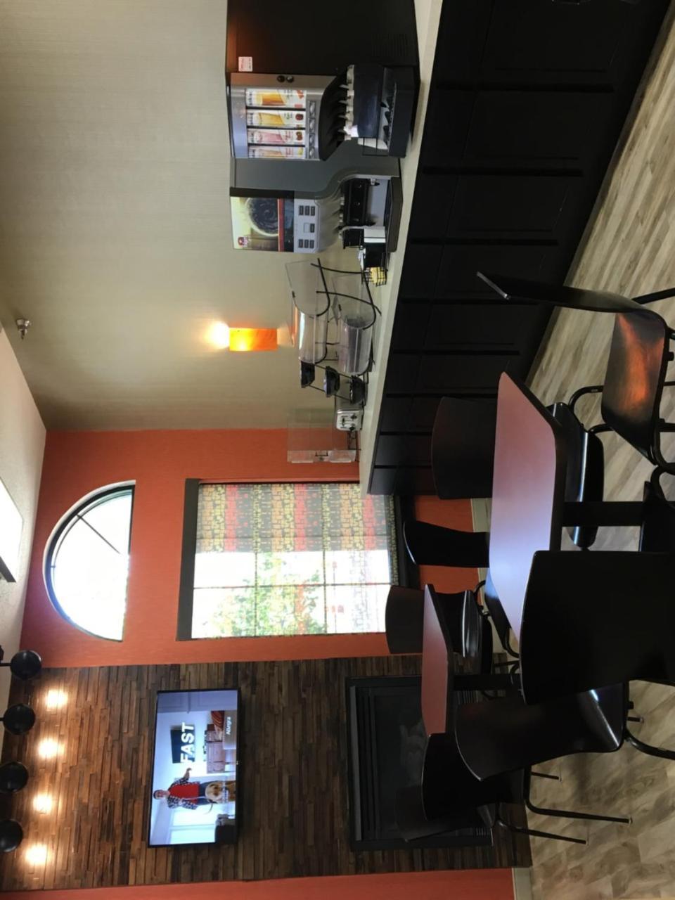 פארגו Kelly Inn 13Th Avenue מראה חיצוני תמונה