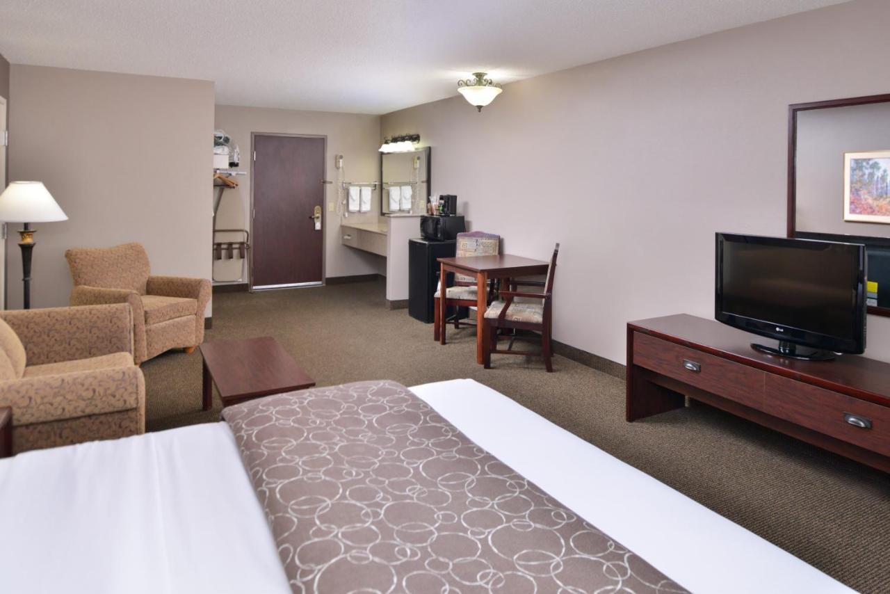 פארגו Kelly Inn 13Th Avenue מראה חיצוני תמונה